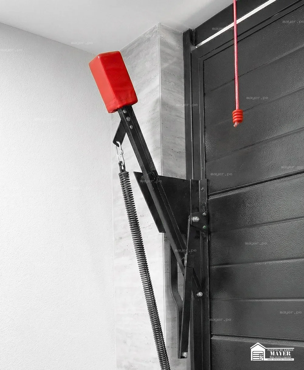 Mecanismo de sistema basculante para puerta levadiza.